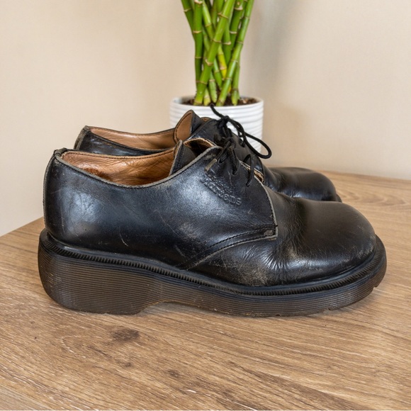Dr. Martens Shoes - Vintage Dr. Doc Martens Lug Sole Oxfords Lace Up Black Shoes Flawed Size 7